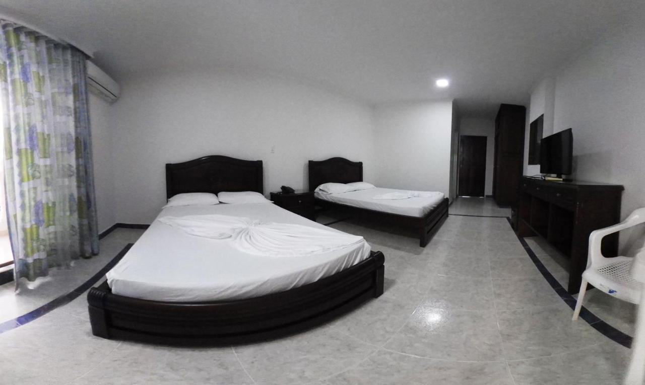 Zahira Hotel Melgar Eksteriør billede