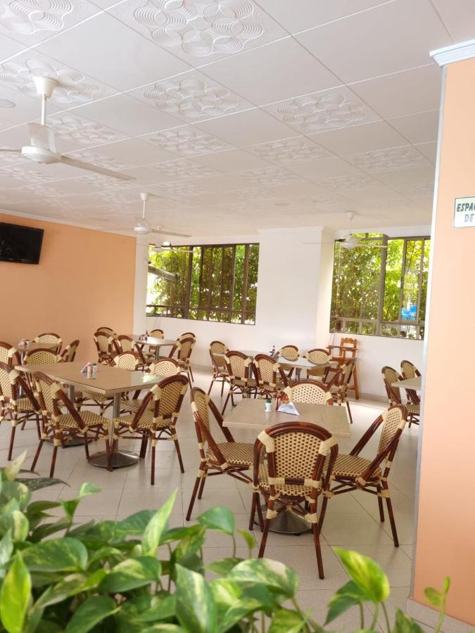 Zahira Hotel Melgar Eksteriør billede