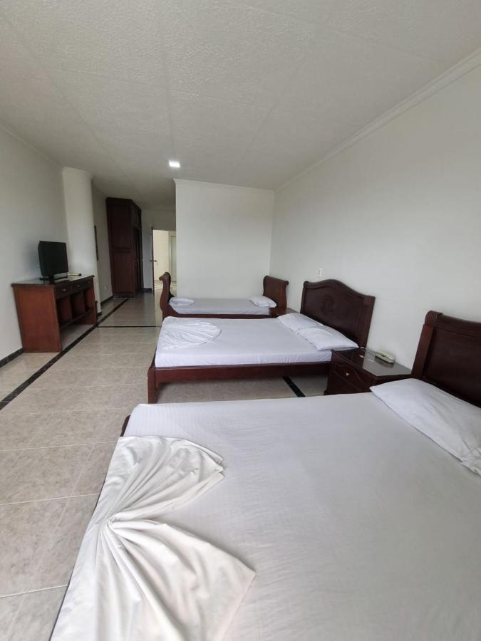 Zahira Hotel Melgar Eksteriør billede