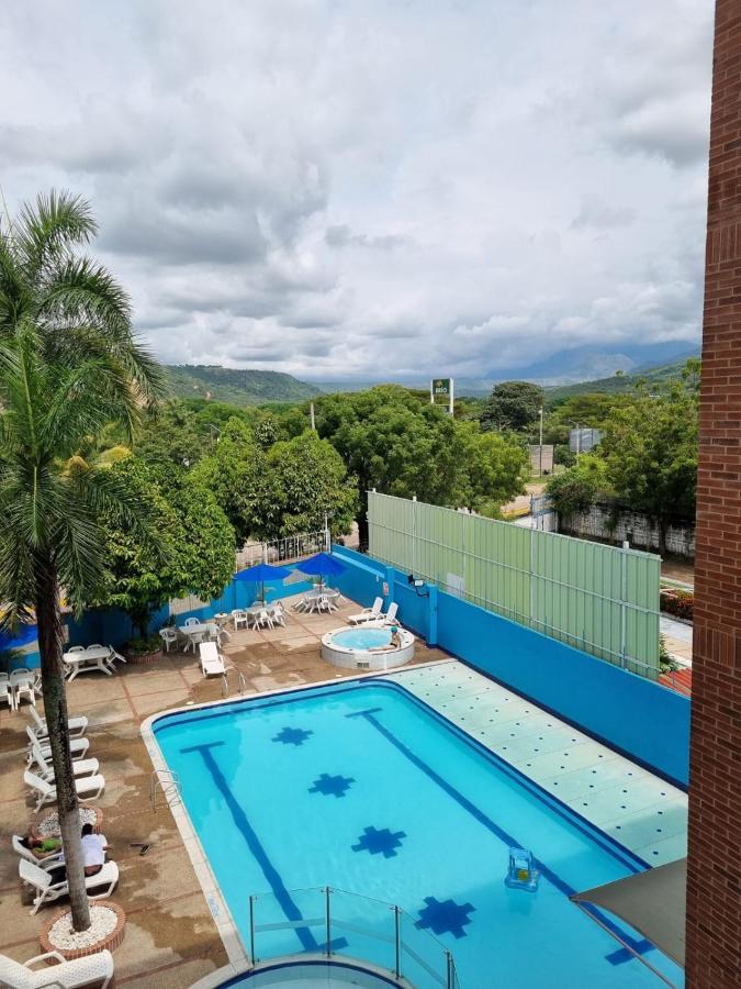 Zahira Hotel Melgar Eksteriør billede