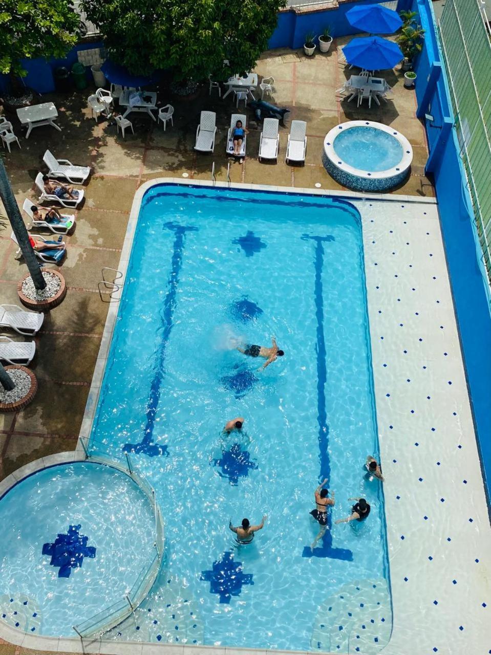 Zahira Hotel Melgar Eksteriør billede