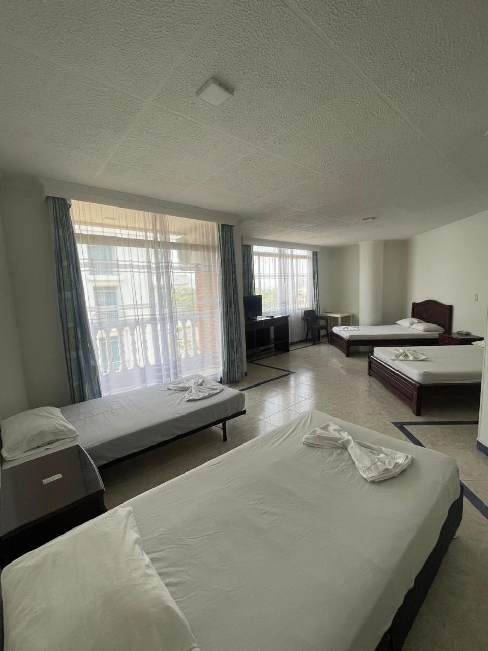 Zahira Hotel Melgar Eksteriør billede